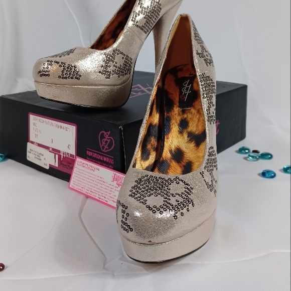 YRU Silver Sequin Women's Platform Heels - Picture 10 of 11